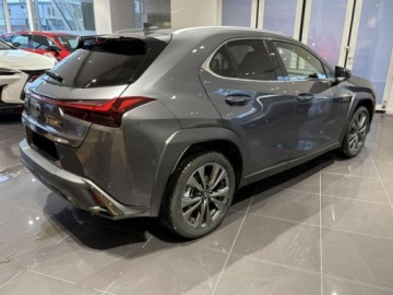 Lexus UX Crossover Facelifting 2.0 300h 199KM 2025 Od ręki - 300h F Sport Design 2.0 Hybrid Dynamic Force 199KM | Martwe pole!, zdjęcie 5