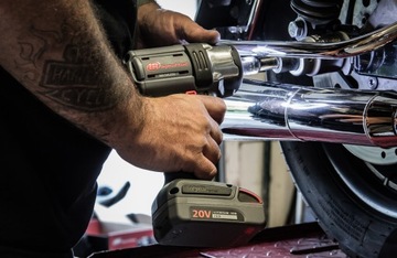 ИНГЕРСОЛЛ РЭНД W5153 АККУМУЛЯТОРНЫЙ УДАРНЫЙ КЛЮЧ