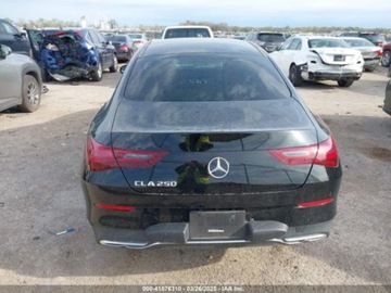 Mercedes CLA C118/X118 2024 Mercedes-Benz CLA 250 Coupe 2024 2.0l 2.0 Benzyna 221KM, zdjęcie 4