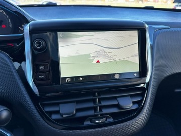 Peugeot 2008 I SUV Facelifting 1.2 PureTech 110KM 2018 Peugeot 2008 SalonPL Panorama Półskóra Navi, zdjęcie 26