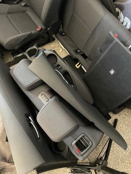 Toyota Corolla E21 Hybrid HB новый комплект сидений Ambiente