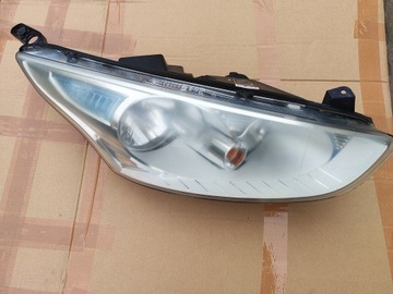 FORD B-MAX LAMPA PRAWA PRZÓD EUROPA AV11-13W029-AD