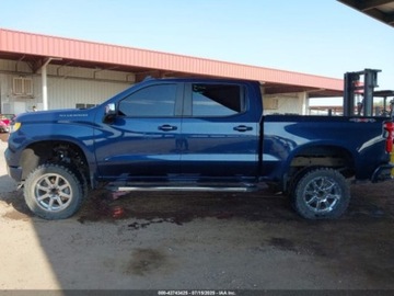 Chevrolet Silverado II 2022 Chevrolet Silverado 1500 Short Bed Rst 2022 5.3l 5.3 Benzyna 355KM, zdjęcie 2