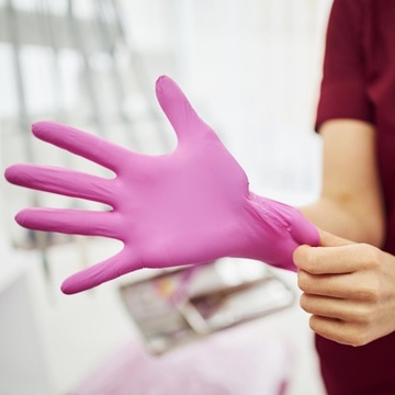Нитриловые перчатки Перчатки Master GLove неопудренные 100 шт РОЗОВЫЙ М