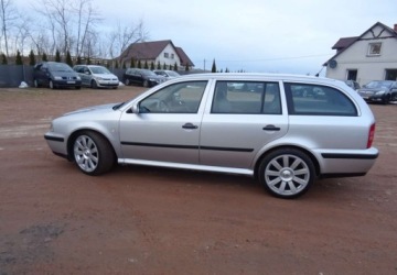 Skoda Octavia I Kombi 2.0 115KM 2000 Skoda Octavia 2.0ben,klima,alu,oplacona 2.0 Benzyna 116KM, zdjęcie 9