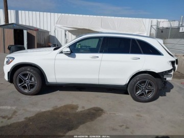 Mercedes GLC C253 2021 Mercedes-Benz GLC 300, 2021r., 4x4, 2.0L 2.0 Benzyna 255KM, zdjęcie 5
