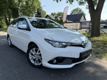 Toyota Auris II Touring Sports Facelifting 1.8 Hybrid 136KM 2018 Toyota Auris 1.8 HSD 136KM Serwis Kamera Ładny