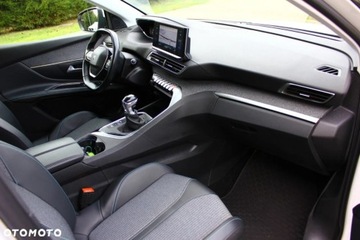 Peugeot 5008 II Crossover Facelifting 1.5 BlueHDi 130KM 2021 Peugeot 5008 Peugeot 5008 1.5 BlueHDI Allure SampS 1.5 Diesel 130KM, zdjęcie 37