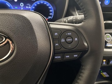 Toyota Corolla Cross 2.0 Hybrid Dynamic Force 197KM 2023 Toyota Corolla Cross 2.0 Hybrid Executive Toyota C, zdjęcie 17