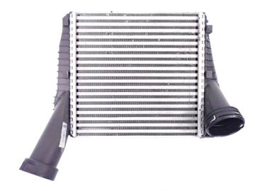 CHŁODNICA INTERCOOLER PRAWY 7L6145804B AUDI Q7 4L