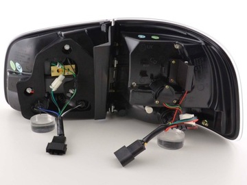 SVĚTLA ZADNÍ LED VW TOUAREG 7L 03-09