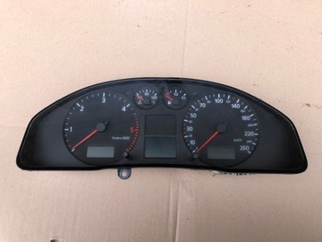 LICZNIK ZEGARY AUDI A4 B5 LIFT 1999-2002 1.9 TDI 8D0920900H