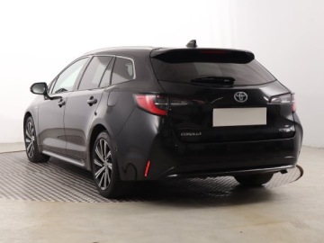 Toyota Corolla XII TS Kombi 1.8 Hybrid 122KM 2021 Toyota Corolla 1.8 Hybrid, Salon Polska, zdjęcie 3