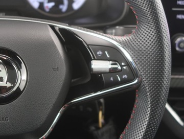 Skoda Kamiq Crossover 1.0 TSI 110KM 2022 Skoda Kamiq 1.0 TSI, Salon Polska, Serwis ASO, zdjęcie 16