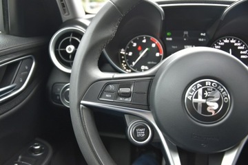 Alfa Romeo Giulia II 2018 Alfa Romeo Giulia 2.2d Manual 2018r. jak NOWA 31tk, zdjęcie 16