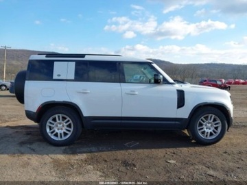 Land Rover Defender IV (L663) 2023 Land Rover Defender 2023r., 4x4, 2.0L 2.0 Benzyna 296KM, zdjęcie 4