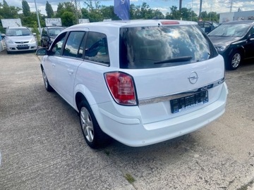 Opel Astra H Kombi 1.4 TWINPORT ecoFLEX 90KM 2010 Opel Astra Edition 111 Jahre 1.4 Benzyna 90KM, zdjęcie 29