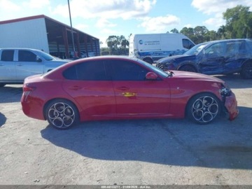 Alfa Romeo Giulia II Sedan Facelifting 2.0 Turbo 280KM 2023 Alfa Romeo Giulia Ti 2023 2.0 Benzyna 280KM, zdjęcie 6