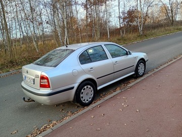 Skoda Octavia I Hatchback 1.9 TDI 110KM 2004 SKODA OCTAVIA I (1U2) 1.9 TDI 110 KM, zdjęcie 4