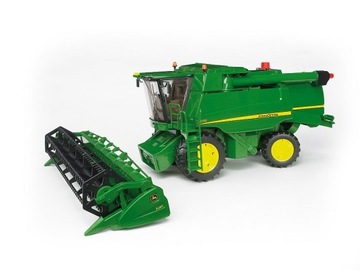 Зерноуборочный комбайн Bruder 02132 John Deere T670i