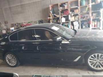 BMW Seria 5 G30-G31 2022 BMW Seria 5 530 XDrive 2022 2.0 Benzyna 248KM, zdjęcie 4