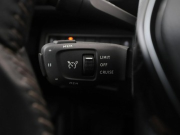 Peugeot 5008 II Crossover Facelifting 1.2 PureTech 130KM 2023 Peugeot 5008 FV23% 7 os. virtual cocpit klima auto, zdjęcie 31