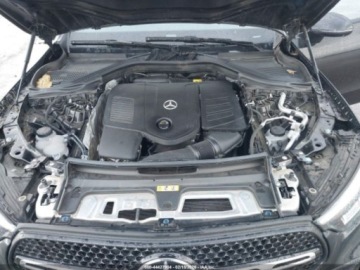 Mercedes GLC C254/X254 2023 Mercedes-Benz GLC 300 4matic, 2023r., 4x4, 2.0L 2.0 Hybryda 255KM, zdjęcie 11