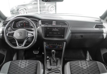 Volkswagen Tiguan II SUV Facelifting 2.0 TDI 200KM 2022 Volkswagen Tiguan 2.0 TDI 200KM R-Line 4Motion DSG Kamery 360 stopni Harma, zdjęcie 14