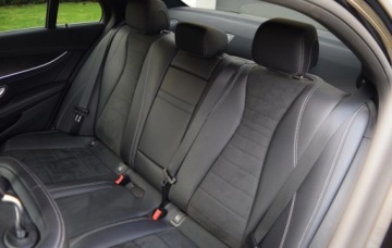 Mercedes Klasa E W213 Coupe Facelifting 2.0 E220d 194KM 2023 Mercedes-Benz Klasa E 220 d 4-Matic AMG, zdjęcie 4