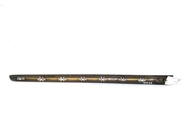 LIŠTA PŘEDNÍCH PRAVÝCH DVEŘE MERCEDES-BENZ M (W164) A1646905262 3.0L