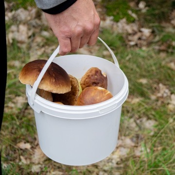 Ведро пластиковое с крышкой, 5л, черное ведро