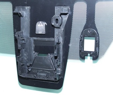 NOVÁ SKLO (OKNO) PŘEDNÍ ČELNÍ TOYOTA RAV4 SENSOR TOPENÍ KAMERA 2016-2019