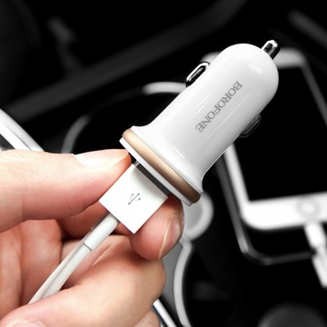 Borofone - 2 -кратное USB -автомобильное зарядное устройство, белый