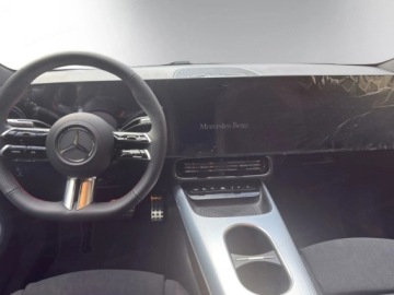 Mercedes CLA C118/X118 2026 MERCEDES-BENZ CLA 200 4-Matic AMG Line 1.5 (163KM) 2026, zdjęcie 4