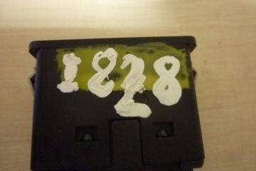 PŘÍDAVNÉ SPONA MULTIMEDIA (AUX/USB) BMW 1 (E87) 6930561 2006