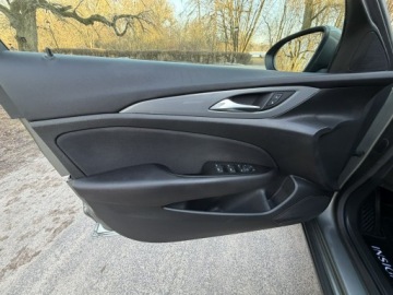 Opel Insignia II Sports Tourer 2.0 CDTI 170KM 2018 Opel Insignia Cosmo 2.0 CDTI 170 km Navi Alu17'', zdjęcie 17