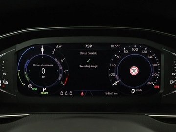 Volkswagen Passat B8 GTE Variant Facelifting 1.4 TSI Plug-In-Hybrid 218KM 2021 Volkswagen Passat 1.4GTE PHEV Automat Panorama, zdjęcie 21