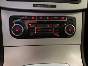 Volkswagen Passat B7 Limousine 2.0 TDI CR DPF BlueMotion 140KM 2010 Volkswagen Passat 2.0 TDI 140 KM, Automat, Serwis, zdjęcie 11