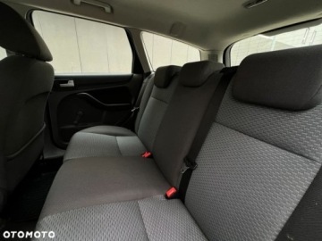 Ford Focus II Focus C-Max 1.6 i 16V Ti-VCT 115KM 2007 Ford Focus Ford Focus 1.6 Benzyna 115KM, zdjęcie 16