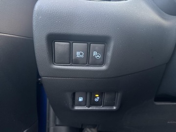 Toyota C-HR I Crossover Facelifting 2.0 Hybrid Dynamic Force 184KM 2019 Toyota C-HR 2.0 Hybrid Selection Toyota C-HR Hybri, zdjęcie 19