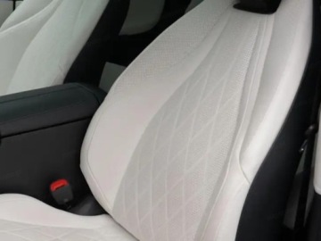 Mercedes CLE Coupe 2.0 300 258KM 2026 MERCEDES-BENZ CLE 300 4-Matic AMG Line 2.0 (258KM) 2026, zdjęcie 4