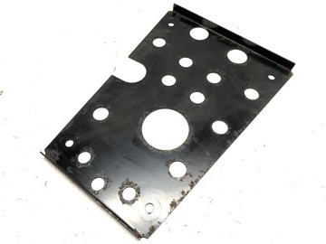 Крышка нижнего рычага подвески двигателя Lucky Star 250