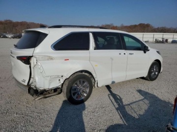 Toyota Sienna III 2022 Toyota Sienna XLE 2022 2.5 Hybryda 245KM, zdjęcie 3