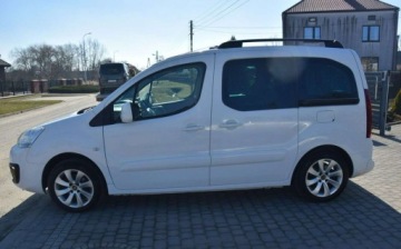 Citroen Berlingo II Combi Facelifting 2015 1.6 BlueHDi 120KM 2017 Citroen Berlingo 1,6 HDI 2017r Klimatronik PDC Panorama Led Tempomat Sprow, zdjęcie 17