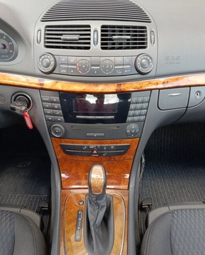 Mercedes Klasa E W211 2003 Mercedes-Benz Klasa E Mercedes-Benz Klasa E 2.7 Diesel 170KM, zdjęcie 11