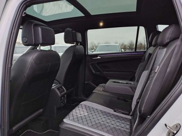 Volkswagen Tiguan Allspace SUV Facelifting 2.0 TSI 245KM 2022 Volkswagen Tiguan Allspace FV23 Panorama R-line ACC Virtual HK 4x4 ASO Mat, zdjęcie 12