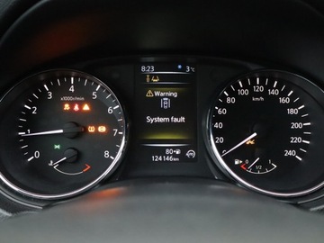 Nissan Qashqai II Crossover 1.2 DIG-T 115KM 2015 Nissan Qashqai 1.2 DIG-T, Salon Polska, Klima, zdjęcie 10