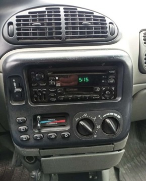 Dodge Caravan III 1996 Dodge Grand Caravan Dodge Grand Caravan 3.3 Benzyna 150KM, zdjęcie 8