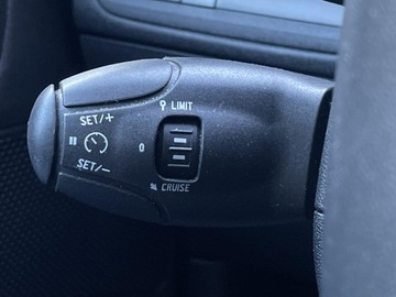 Peugeot 2008 I SUV Facelifting 1.2 PureTech 82KM 2018 Peugeot 2008 ! Nawigacja ! Tempomat ! Klimatyzacja, zdjęcie 16