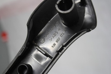 РУЧКА ДВЕРНАЯ ПРАВАЯ VW GOLF IV 1J0867172A